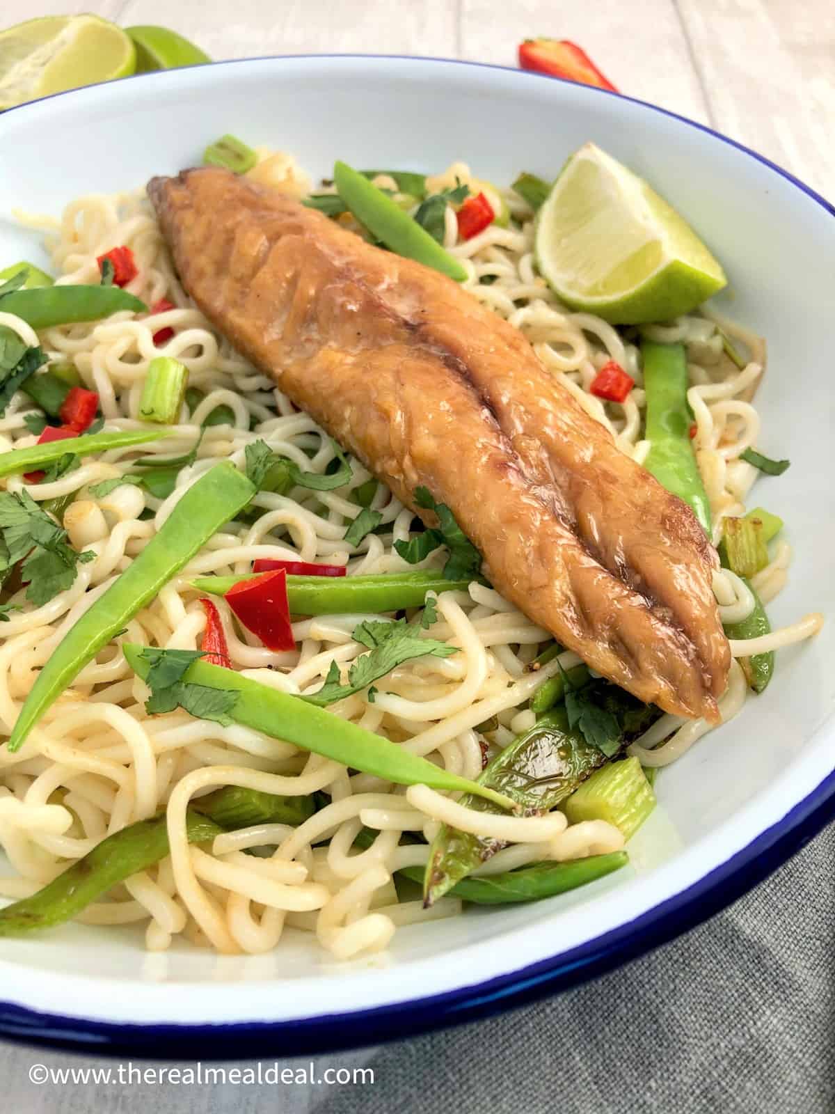 smoked mackerel salad with noodles mangetout spring onions red chilli