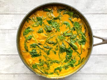 spinach, garam masala, mango chutney sultanas added to pan