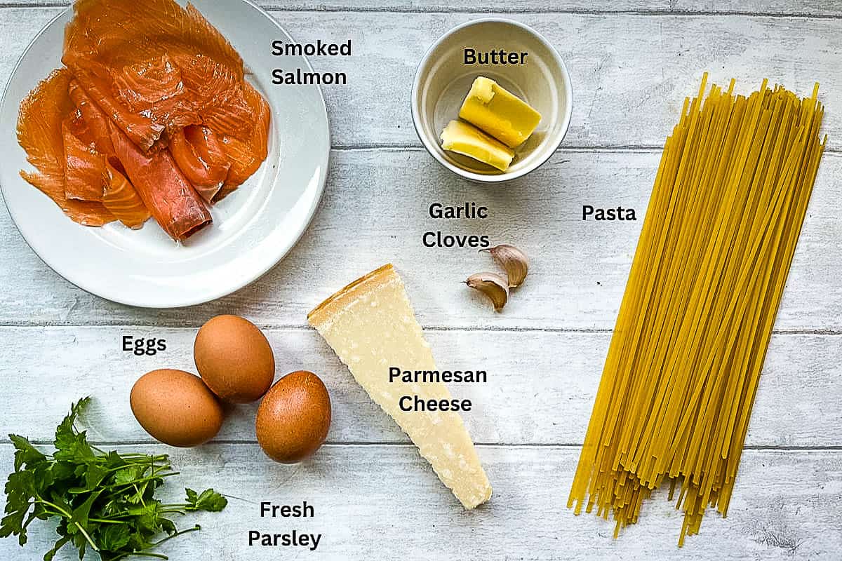 ingredients to make smoked salmon pasta carbonara without cream