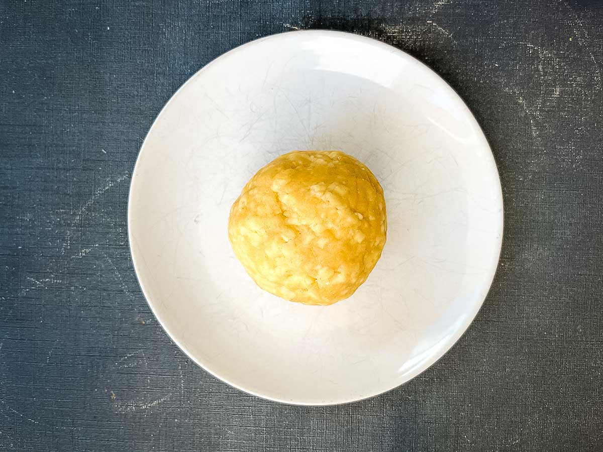 cheese pastry in a ball
