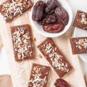 date bars and dates on a board