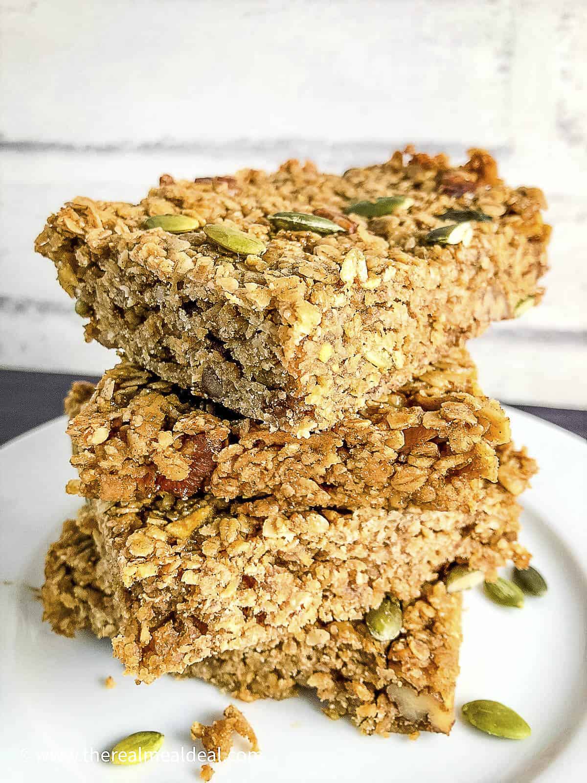 stack of apple flapjack slices.